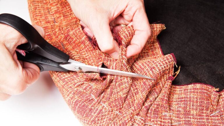 tesoura para cortar tecido